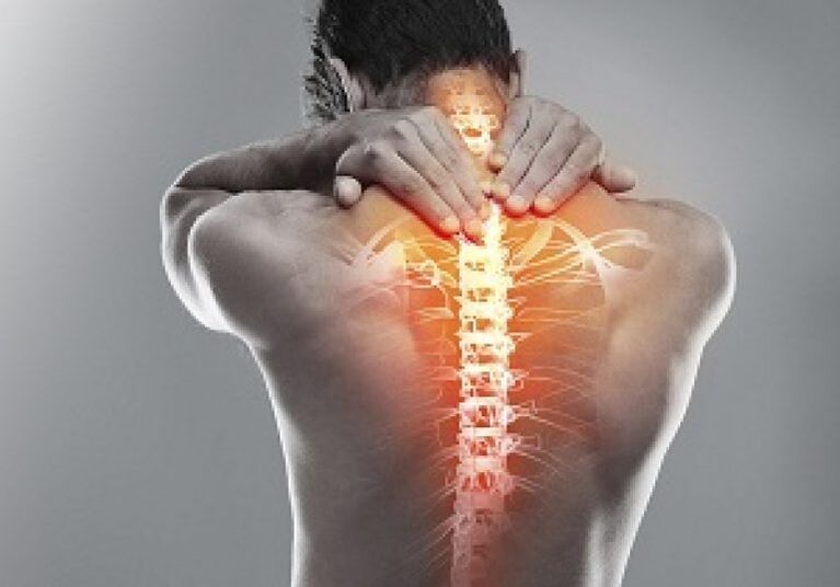 Pri hrudnej osteochondróze sa mení štruktúra kostného tkaniva stavcov
